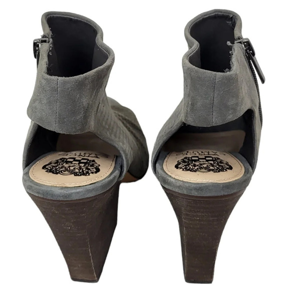 Vince Camuto Kentvi Leather Sandal 9 - Picture 2 of 7